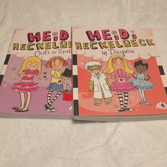 Heidi Heckelbeck Set of 2 soft cover books - Picture 1 of 13